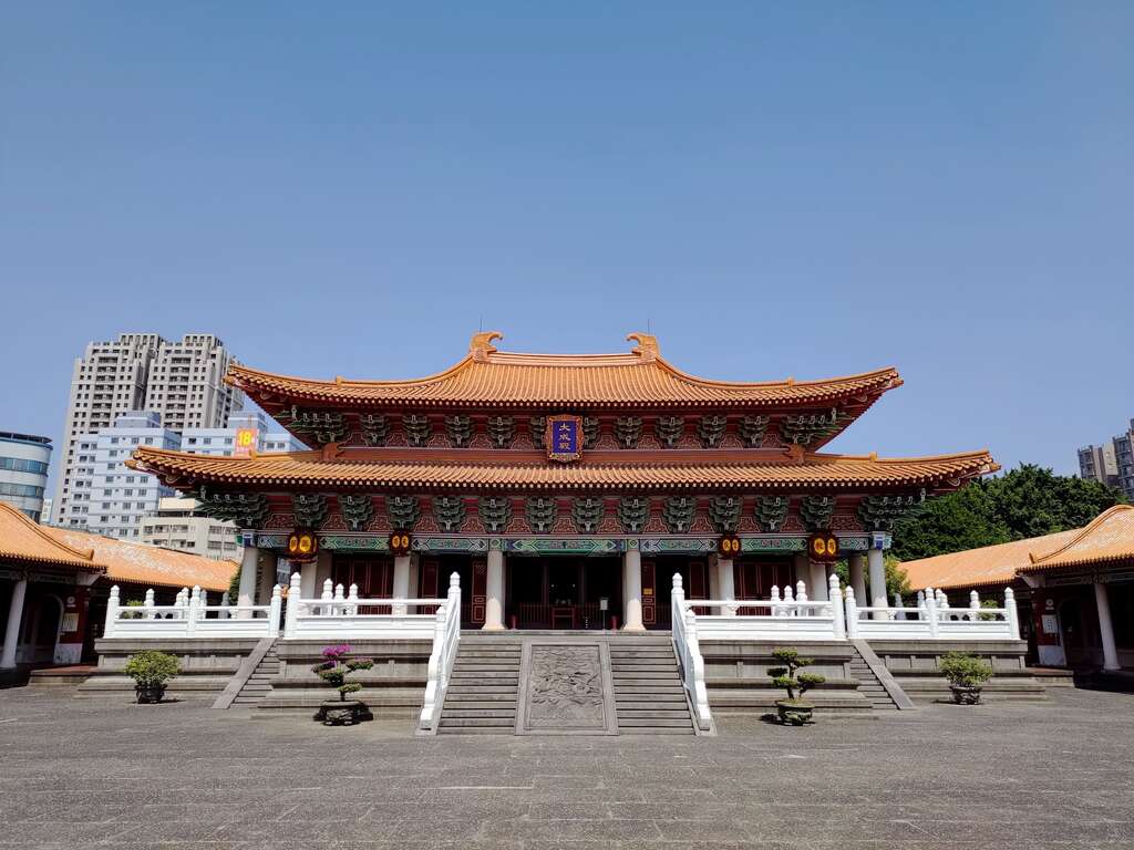 《Follow Mr. B&B!バス+自転車の小旅行》