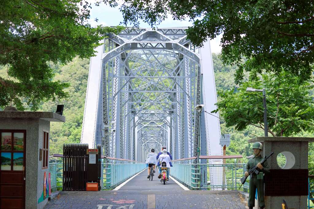 花梁鋼橋