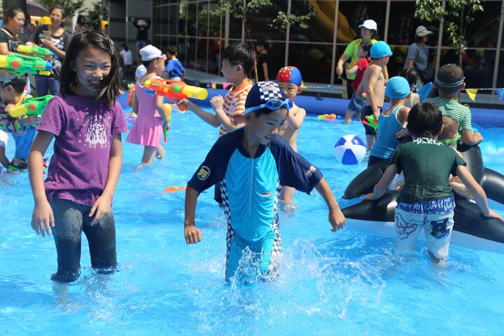 葫蘆墩水樂園 數千民眾玩樂無極限