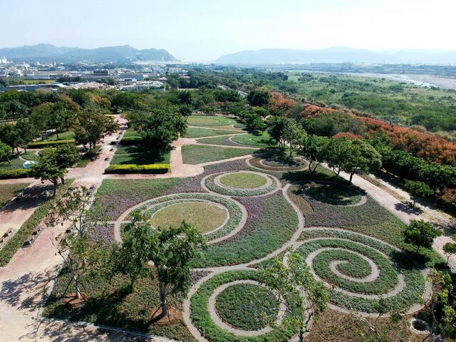 花毯节突破125万参观人次 棒棒糖花海超吸睛