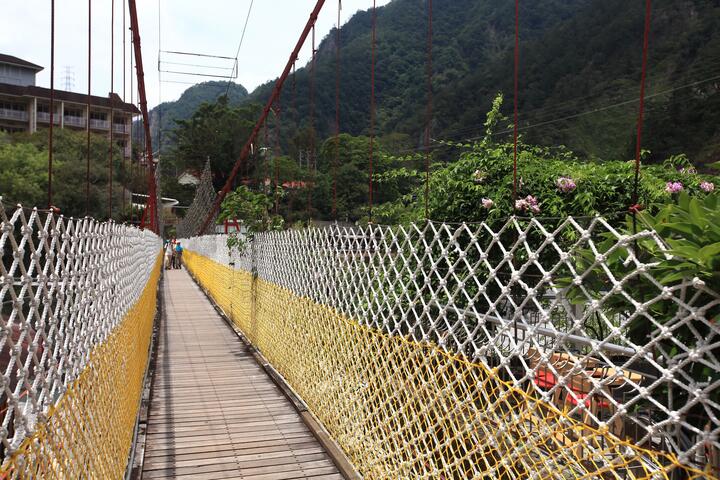 谷関吊橋