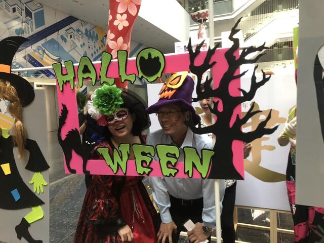 经发局长张峯源变装出席-2019第六届东海国际艺术节-halloween-hello-we-记者会