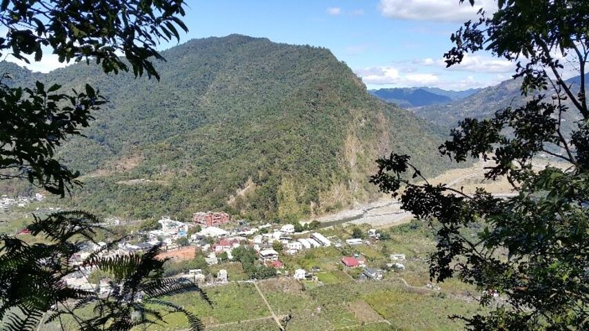 双崎部落埋伏坪登山步道可一览大安溪美景-观旅局提供