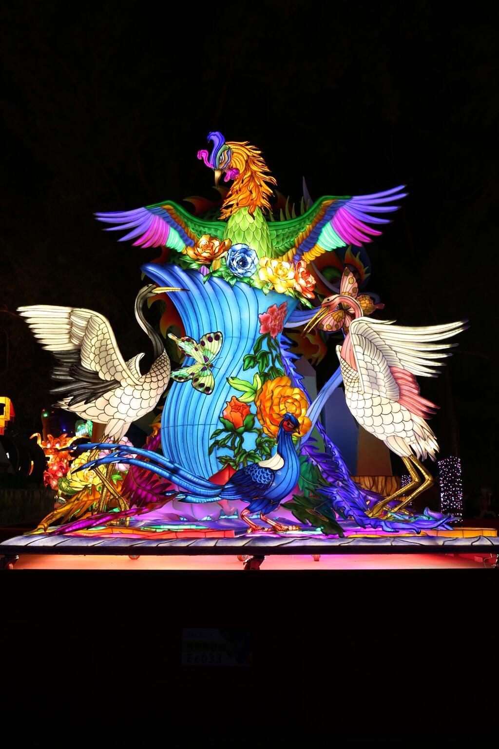 法務部矯正署台中監獄-鳳凰展翅平安到-牡丹盛開吉祥來