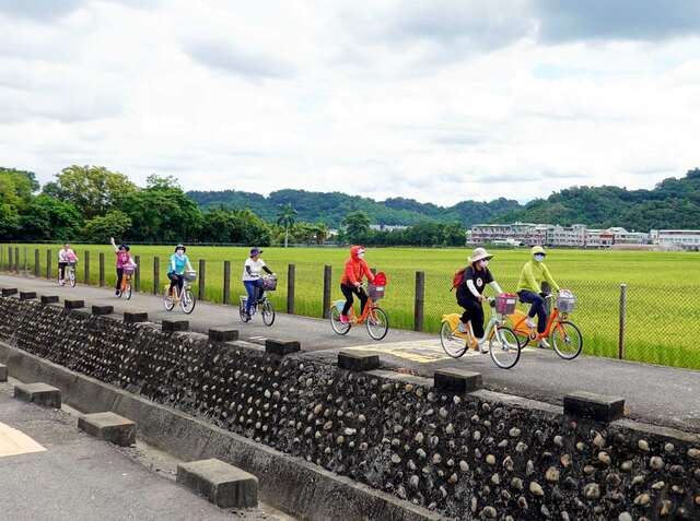 大学退休教授陈永进花近5个月骑遍雾峰区20个里