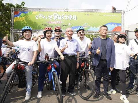 台中自行車嘉年華今東勢登場-王副市長與近千位民眾共享騎乘樂趣