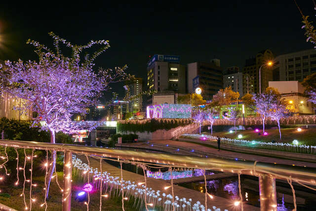 台中耶诞布展施工-绿-柳川景观段10月24日起部分空间管制