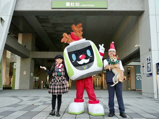 台中捷運號召民眾秀出創意聖誕裝