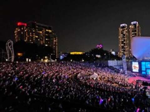 高品質國慶晚會帶動人潮_0