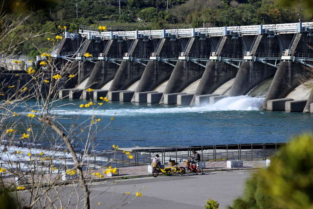 石冈水坝_0