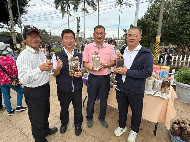 百菇庄带来可爱又有趣的菇蕈太空包_0