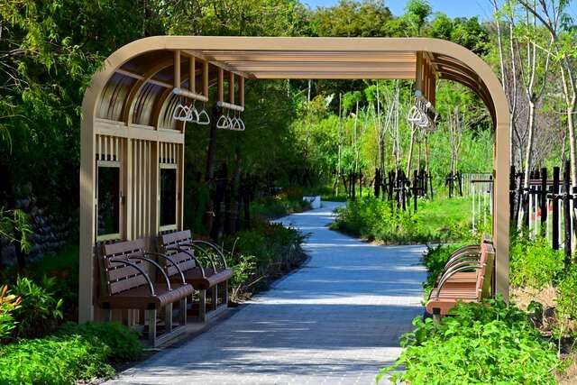 后里泰安周邊景觀設施改善工程-火車造型休憩花架_0