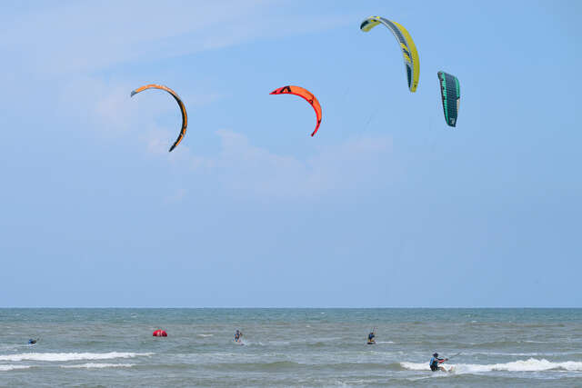 大安濱海樂園衝浪風箏衝浪區0_0