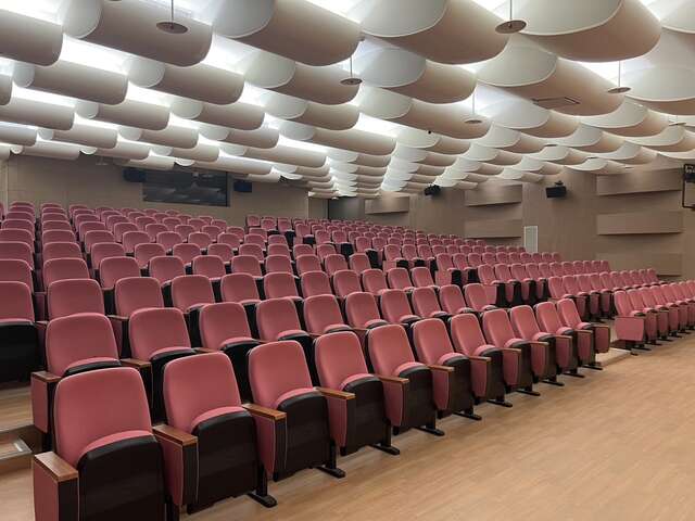 一樓配置多媒體放映廳-可作為會議-表演與影片放映等多元活動場域-_0