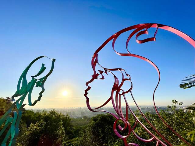 9号步道凉亭可眺望台中市景及浪漫夕阳