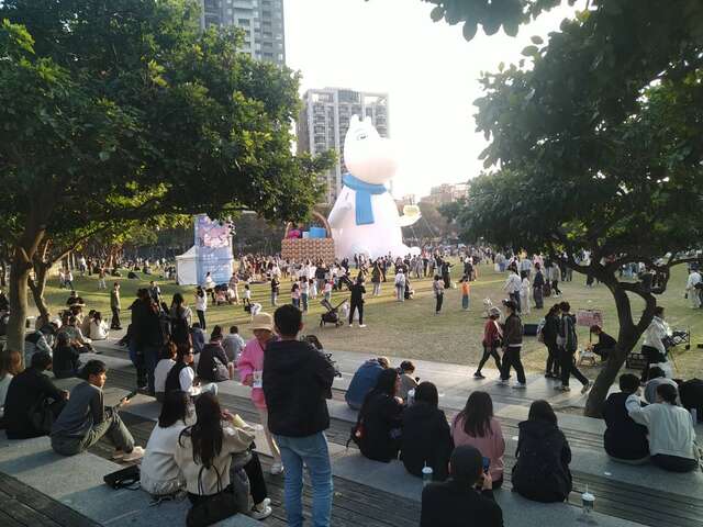 6巨型姆明-氣偶吸引大量人潮