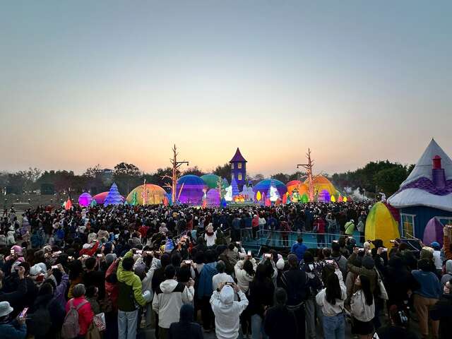 燈會口碑升溫午後即湧現人潮