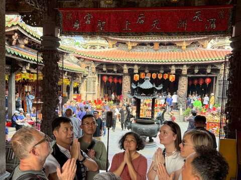 德國訪團至彰化鹿港老街及天后宮參觀祈福