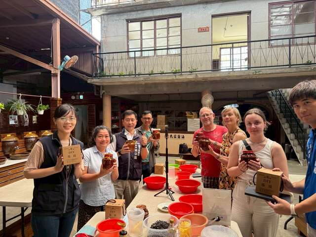 德國訪團至雲林丸莊醬油觀光工廠參觀