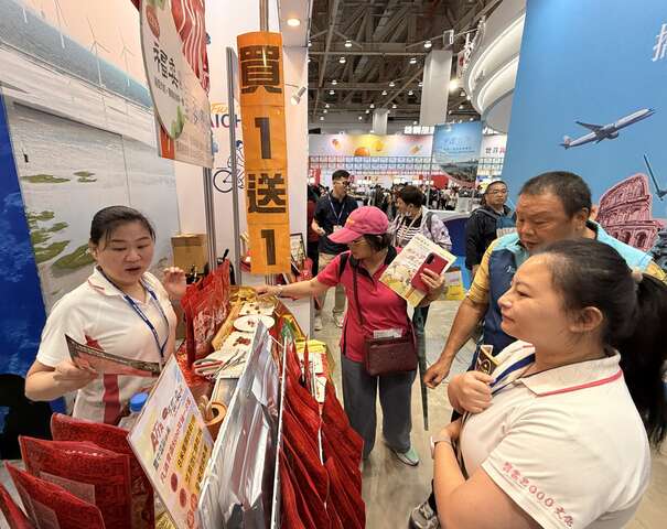 为期四天的atta旅展台中馆好康不断 民众争相洽询优惠