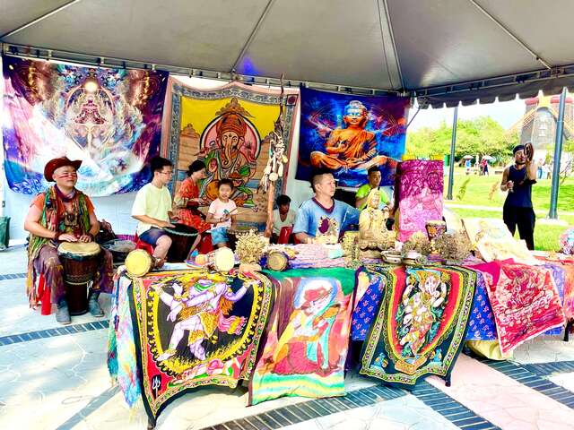 欣赏特色非洲鼓演出