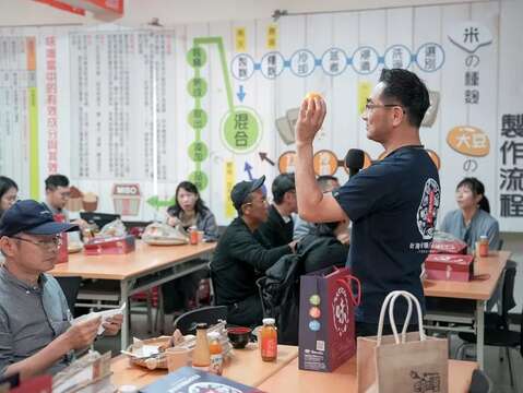 台湾味噌酿造文化馆许立昇总经理推广味噌知识