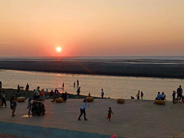 大安海邊夕陽美景