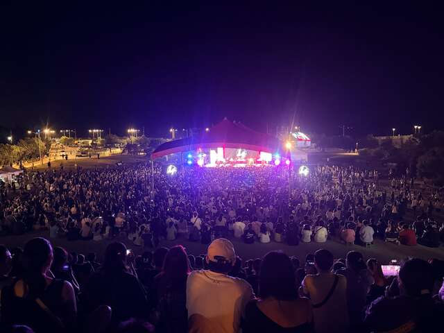 聽團民眾擠爆媽祖園區