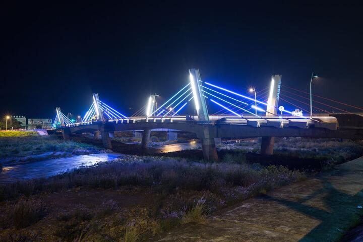 太平光兴隆大桥-夜景桥上炫亮的灯光