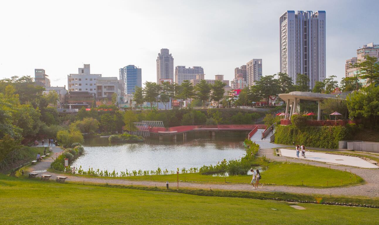 秋紅谷廣場 臺中觀光旅遊網taichung Tourism