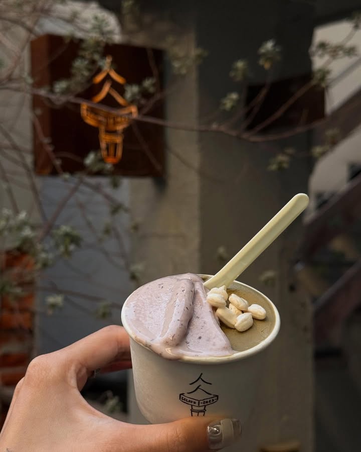 ＼品味台中城市的獨特冰涼魅力，一起吃遍台中特色冰淇淋🍨／