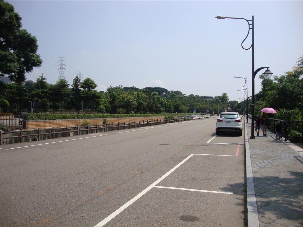 清水鰲峰山公園增設停車格 遊客停車好方便