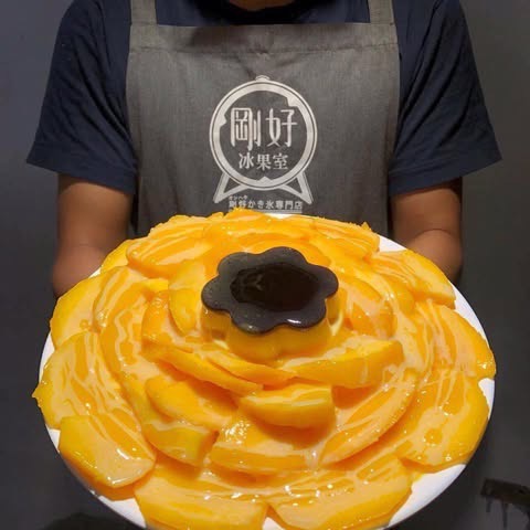 ＼ 芒果派对时间！台中夏日限定甜品推荐💛 ／