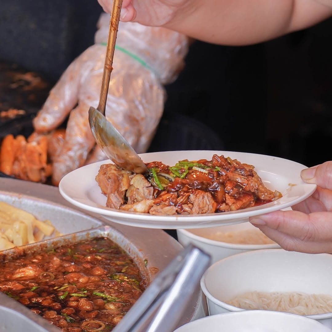 台湾味代表🥢卤肉饭吃透透，3间台中超人气卤肉饭!