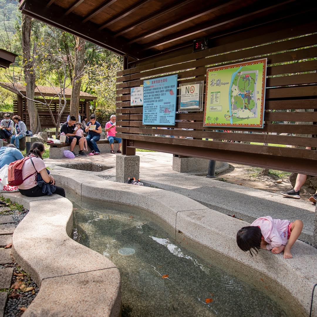 秋冬限定，台中山線泡腳祕境，讓你不泡湯也能放鬆身心♨️